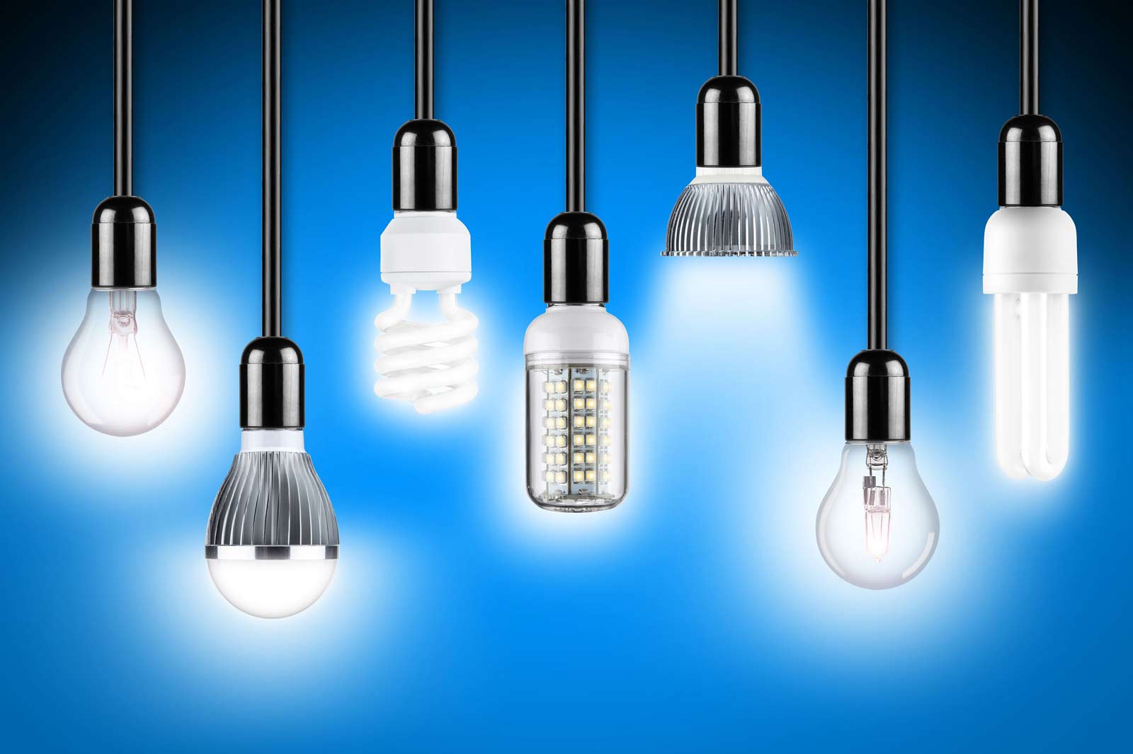 عکس کاور تفاوت لامپ کم مصرف با لامپ LED